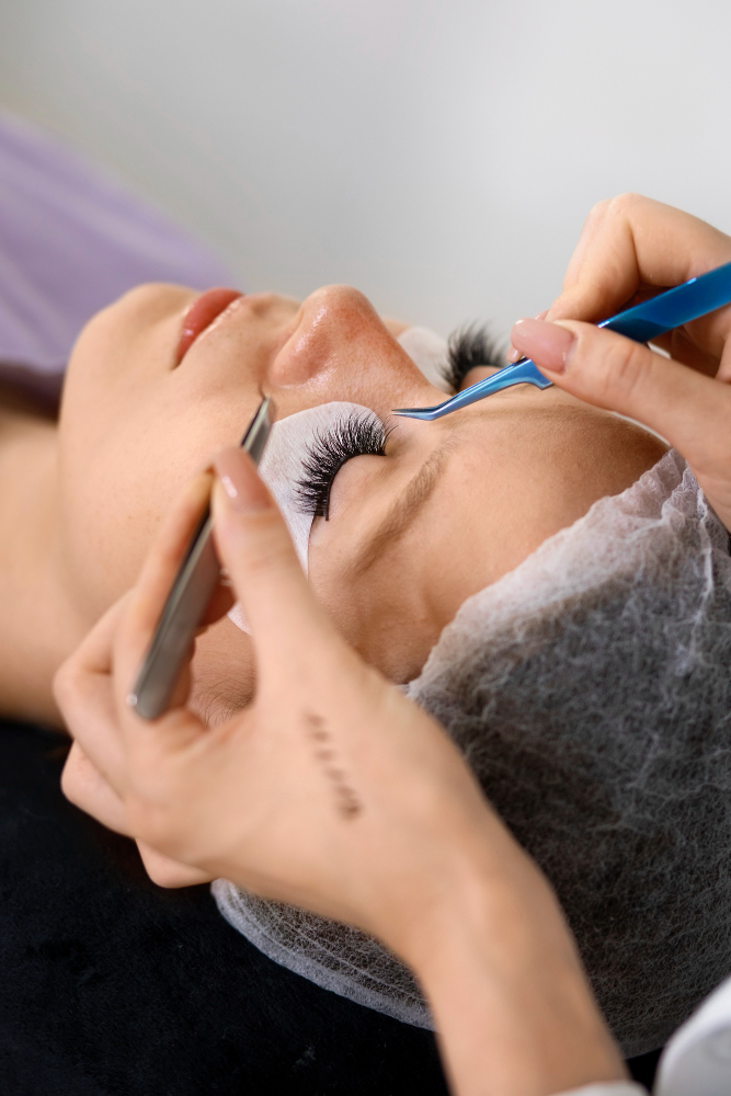 Tudo o que você precisa saber sobre extensionistas de cílios